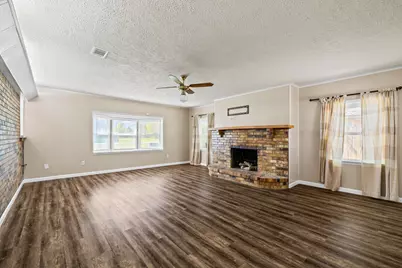 404 S 14th Street, West Columbia, TX 77486 - Photo 17