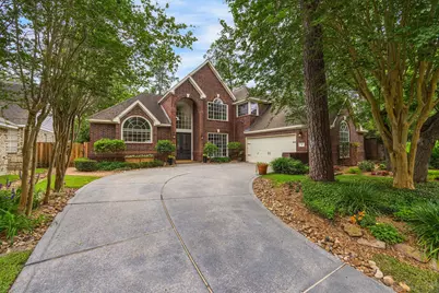 15 Woodmere Place, The Woodlands, TX 77381 - Photo 3