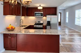 2530 S Sacramento Ave, Pearland, TX 77581 - Photo 7