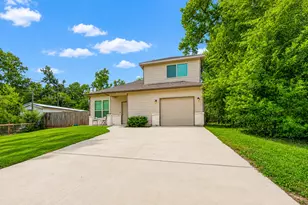 12789 Royal W Dr, Conroe, TX 77303 - Photo 3