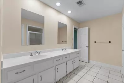 10031 Sagegate Drive, Houston, TX 77089 - Photo 23