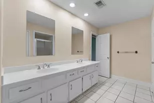 10031 Sagegate Dr, Houston, TX 77089 - Photo 23
