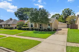 10031 Sagegate Dr, Houston, TX 77089 - Photo 3