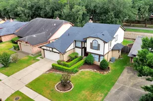 3211 The Highlands Dr, Sugar Land, TX 77478 - Photo 33