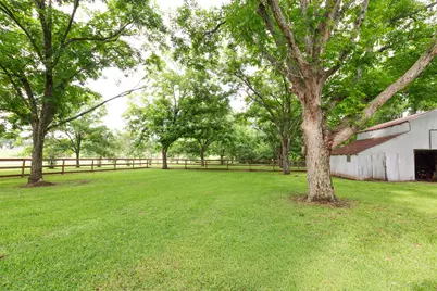 2103 Holly Street, East Bernard, TX 77435 - Photo 31