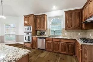8106 Cove Timbers Ln, Tomball, TX 77375 - Photo 11