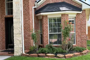 8106 Cove Timbers Ln, Tomball, TX 77375 - Photo 5