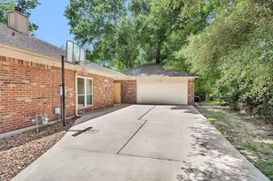 22707 Trailwood Ln, Tomball, TX 77375 - Photo 5