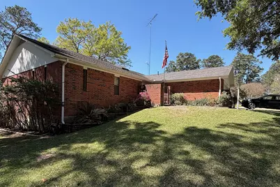 812 Broadmoor Drive, Huntsville, TX 77340 - Photo 3