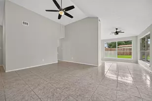 411 N Mist Ct, Houston, TX 77073 - Photo 7
