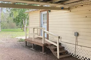 40 Jimmie Ln, Shepherd, TX 77371 - Photo 3