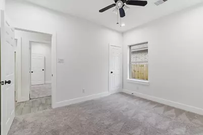 1105 W Lyle Street, Cleveland, TX 77327 - Photo 17
