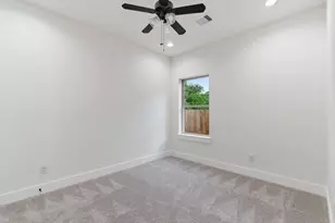 1105 W Lyle St, Cleveland, TX 77327 - Photo 15