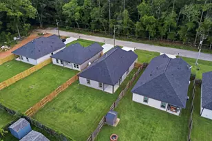 1105 W Lyle St, Cleveland, TX 77327 - Photo 33