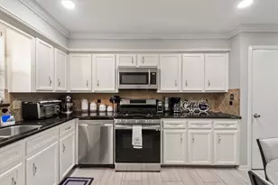 506 Mary Ann Dr, Friendswood, TX 77546 - Photo 11