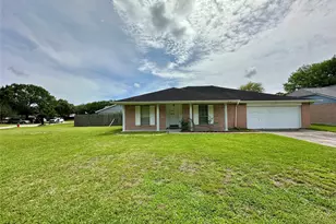 215 Old Oaks St, League City, TX 77573 - Photo 1