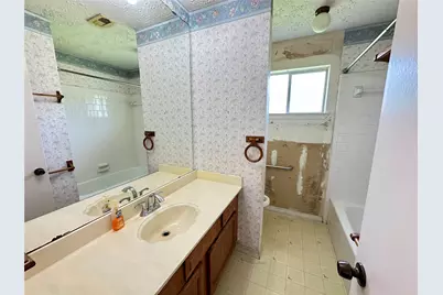 215 Old Oaks Street, League City, TX 77573 - Photo 19