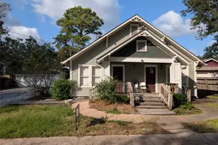 510 W Lang, Alvin, TX 77511 - Photo 1