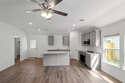 510 Oak Chase Avenue, Dayton, TX 77535 - Photo 5