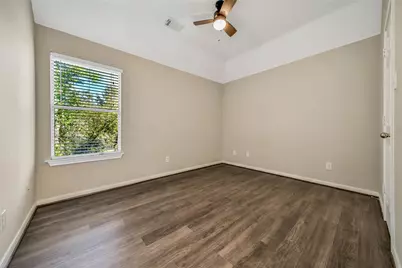 111 W Burberry Circle, The Woodlands, TX 77384 - Photo 29