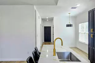 715 Rosedale St, La Marque, TX 77568 - Photo 5