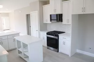 4108 Russell St, Houston, TX 77026 - Photo 9