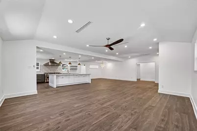 1338 Seaspray Court, Houston, TX 77008 - Photo 9
