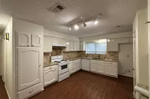 12614 Campos Dr, Houston, TX 77065 - Photo 3