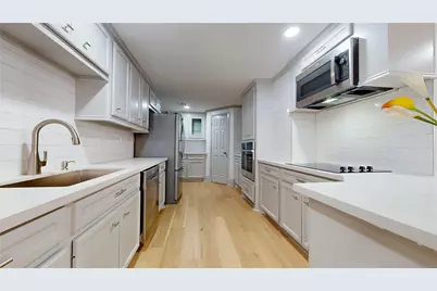 4950 Woodway Drive #306, Houston, TX 77056 - Photo 29