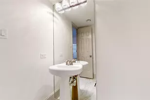 4950 Woodway Dr, Houston, TX 77056 - Photo 17