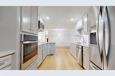 4950 Woodway Drive #306, Houston, TX 77056 - Photo 33