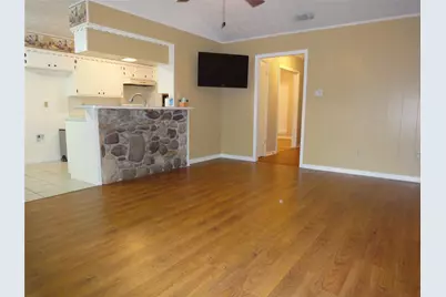 1907 Williamsburg Court S, League City, TX 77573 - Photo 9