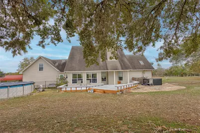 2040 W Guenther Lane, La Grange, TX 78945 - Photo 35