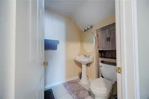 2040 W Guenther Ln, La Grange, TX 78945 - Photo 27
