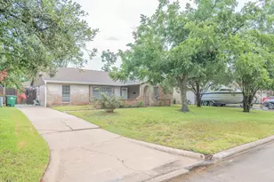 10823 Overlea Dr, Houston, TX 77089 - Photo 3
