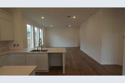 9425 Pacific Crest Court, Atascocita, TX 77365 - Photo 3