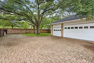 515 Hunterwood Dr, Houston, TX 77024 - Photo 25