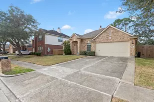 4902 Quiet Canyon Dr, Friendswood, TX 77546 - Photo 3