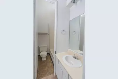 30 Lakeway Street, Conroe, TX 77304 - Photo 9