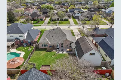 2304 Meadows Boulevard, League City, TX 77573 - Photo 43