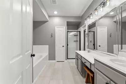 2304 Meadows Boulevard, League City, TX 77573 - Photo 21