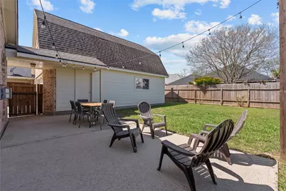 2304 Meadows Boulevard, League City, TX 77573 - Photo 33