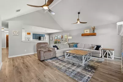 2304 Meadows Boulevard, League City, TX 77573 - Photo 7