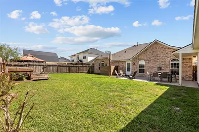 2304 Meadows Boulevard, League City, TX 77573 - Photo 35