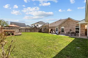 2304 Meadows Blvd, League City, TX 77573 - Photo 35