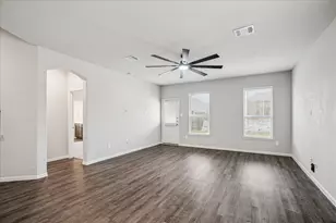 935 Golden Willow Ln, Conroe, TX 77304 - Photo 5