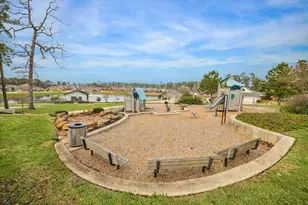 935 Golden Willow Ln, Conroe, TX 77304 - Photo 25