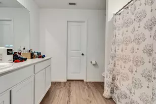 9818 Wembley Vis Ct, Baytown, TX 77521 - Photo 17