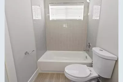 5816 Gardendale Drive #B, Houston, TX 77092 - Photo 15