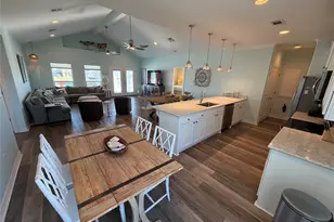 926 Surfside Dr, Crystal Beach, TX 77650 - Photo 23